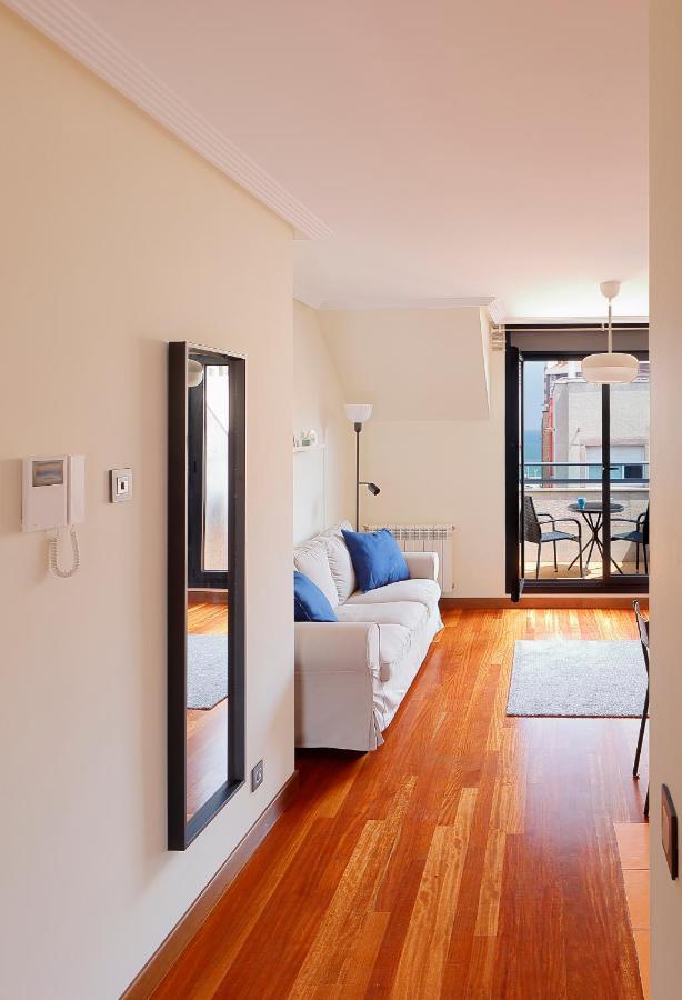 Atico Con Terraza, Vistas Al Mar Y Parking En Playa De S Lorenzo Gijon Bagian luar foto